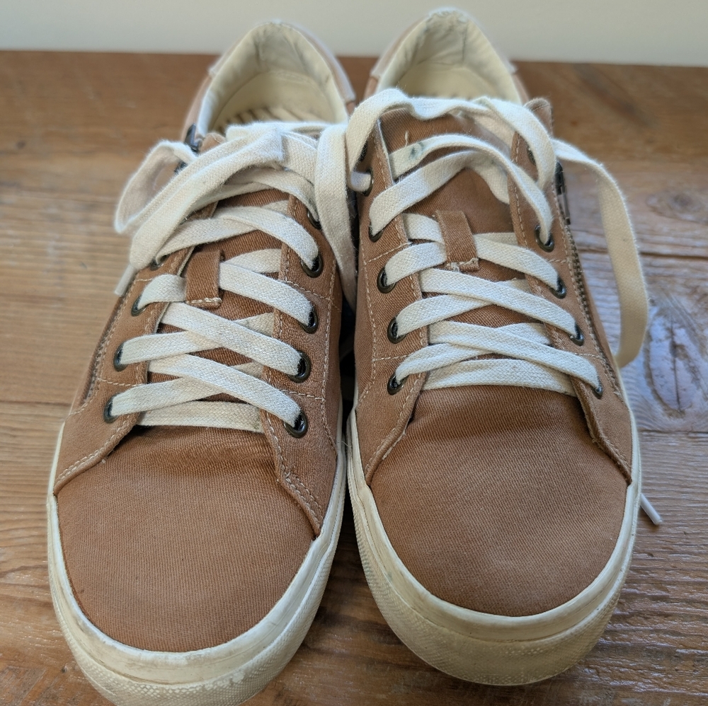 Taos Z Sole Footwear Sneaker Size Women 8.5 Golden Tan